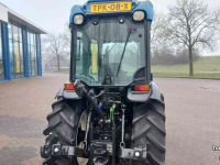 Obsttraktor New Holland TNV75A