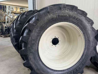 Räder, Reifen, Felgen & Distanzringe BKT 900/50R42 + 710/55R28 of 710/55R30