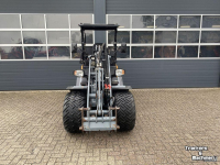 Radlader Giant G2700HD