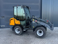 Radlader Giant 452