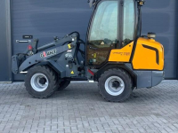 Radlader Giant 452