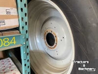 Räder, Reifen, Felgen & Distanzringe Valtra Valtra velgen vast en verstelbaar