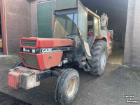 Schlepper / Traktor Case-IH 845