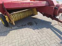Pressen New Holland Super Hayliner 268 Kleinpakken-pers