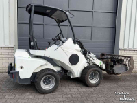 Radlader Avant 523