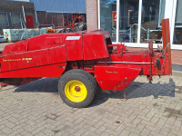 Pressen New Holland 268 kleinpakkenpers