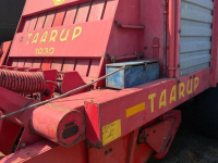 Lade- und Dosierwagen Taarup 1030