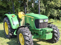 Schlepper / Traktor John Deere 5065E