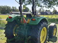 Schlepper / Traktor John Deere 5065E
