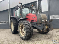 Schlepper / Traktor Valtra 6750