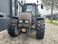 Schlepper / Traktor Valtra 6750