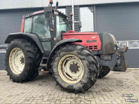 Schlepper / Traktor Valtra 6750