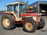 Schlepper / Traktor International 844 SB