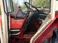 Schlepper / Traktor International 844 SB