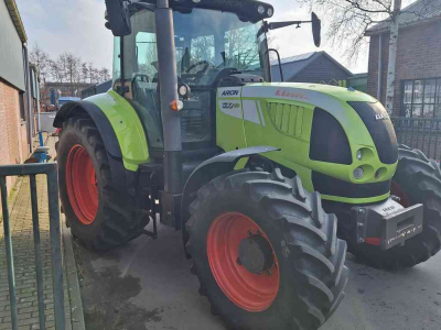Schlepper / Traktor Claas Arion 630