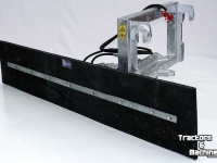 Gummi-Schieber Qmac Modulo rubberschuif straatschuif slijkschuif aanbouw Merlo