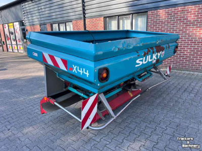 Düngerstreuer Sulky X44 strooier