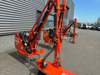 Mähausleger mit Schlegelmäher Agrimaster Shark 400 armklepelmaaier