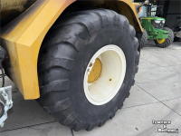 Stalldungstreuer Challenger Terragator TG8133