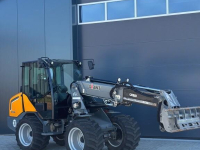 Radlader Giant G3500