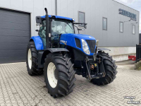 Schlepper / Traktor New Holland T7.220 PC