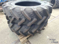 Räder, Reifen, Felgen & Distanzringe BKT 340/85R28