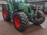 Schlepper / Traktor Fendt 716 COM3