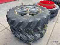 Räder, Reifen, Felgen & Distanzringe  Dubbellucht 16.9 - R34  5 ster molcon