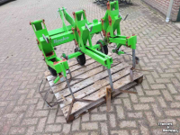 Sonstiges Baumschulmaschinen und Zubehör Rosko Gewas geleide Schoffelmachine 3 rij