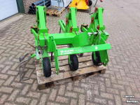 Sonstiges Baumschulmaschinen und Zubehör Rosko Gewas geleide Schoffelmachine 3 rij