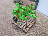 Sonstiges Baumschulmaschinen und Zubehör Rosko Gewas geleide Schoffelmachine 3 rij