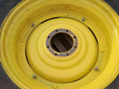 Räder, Reifen, Felgen & Distanzringe  420/85R38 360/70R28