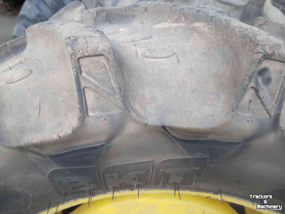 Räder, Reifen, Felgen & Distanzringe  420/85R38 360/70R28