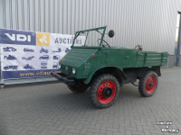 Oldtimers Mercedes Benz Unimog 401