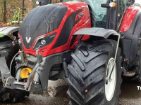 Schlepper / Traktor Valtra T234A Tractor
