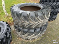 Sonstiges Traktoren und Zubehör Vredestein traxion 650/65 -38. trekkerbanden