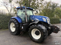 Schlepper / Traktor New Holland T7.235 autocommand