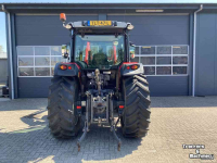 Schlepper / Traktor Massey Ferguson 5709M Dyna4 met voorlader