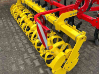 Grubber Pottinger Synkro 3030 met Conoroll