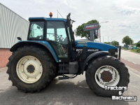 Schlepper / Traktor New Holland 8360