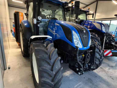Schlepper / Traktor New Holland T5.140