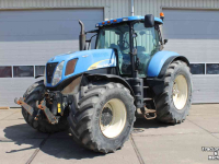 Schlepper / Traktor New Holland T7050 Autocommand vario trekker continu variabele transmissie (CVT) tractor TVT