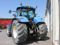 Schlepper / Traktor New Holland T7050 Autocommand vario trekker continu variabele transmissie (CVT) tractor TVT