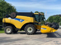 Mähdrescher New Holland CR 980 Combine + Maaibord