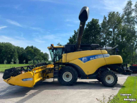 Mähdrescher New Holland CR 980 Combine + Maaibord