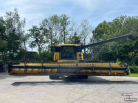 Mähdrescher New Holland CR 980 Combine + Maaibord
