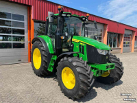 Schlepper / Traktor John Deere 6M 125