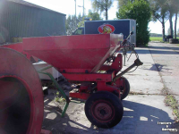 Düngerstreuer Kuhn ZSA 800