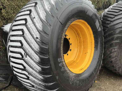 Räder, Reifen, Felgen & Distanzringe BKT 850/50-30.5
