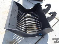 Ladeschaufeln  Diverse shovel, kraan
